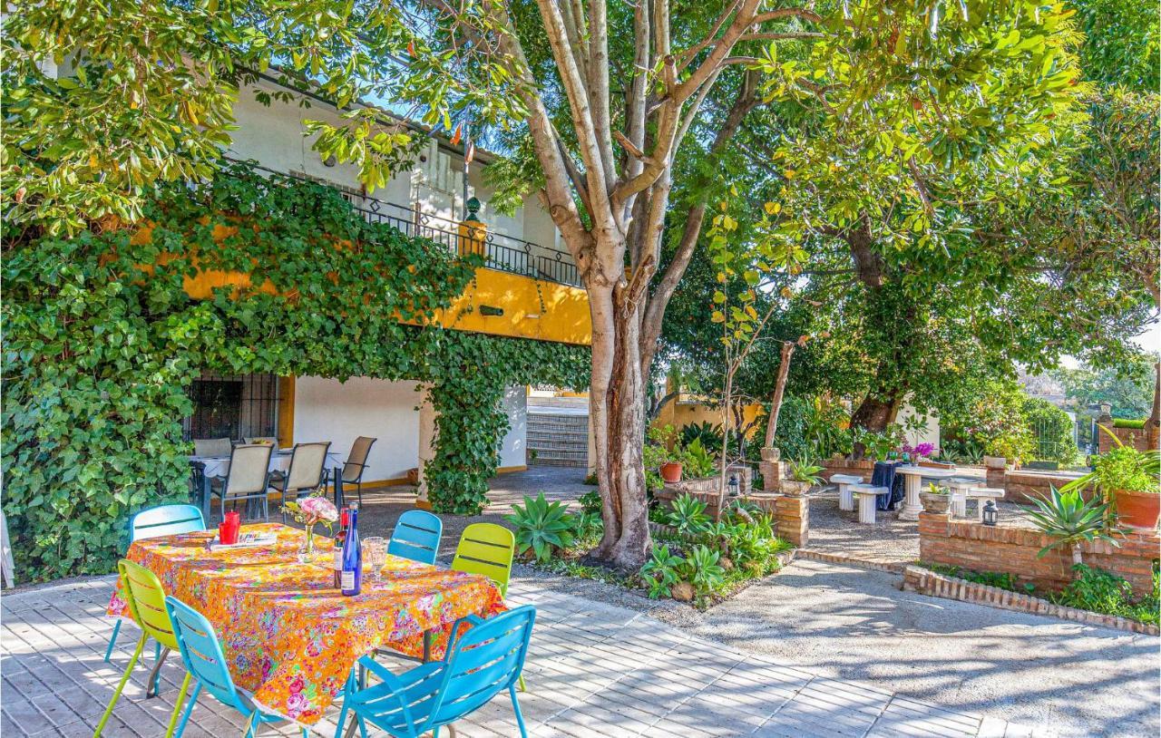 Lovely Home In Tomares With Kitchen Esterno foto