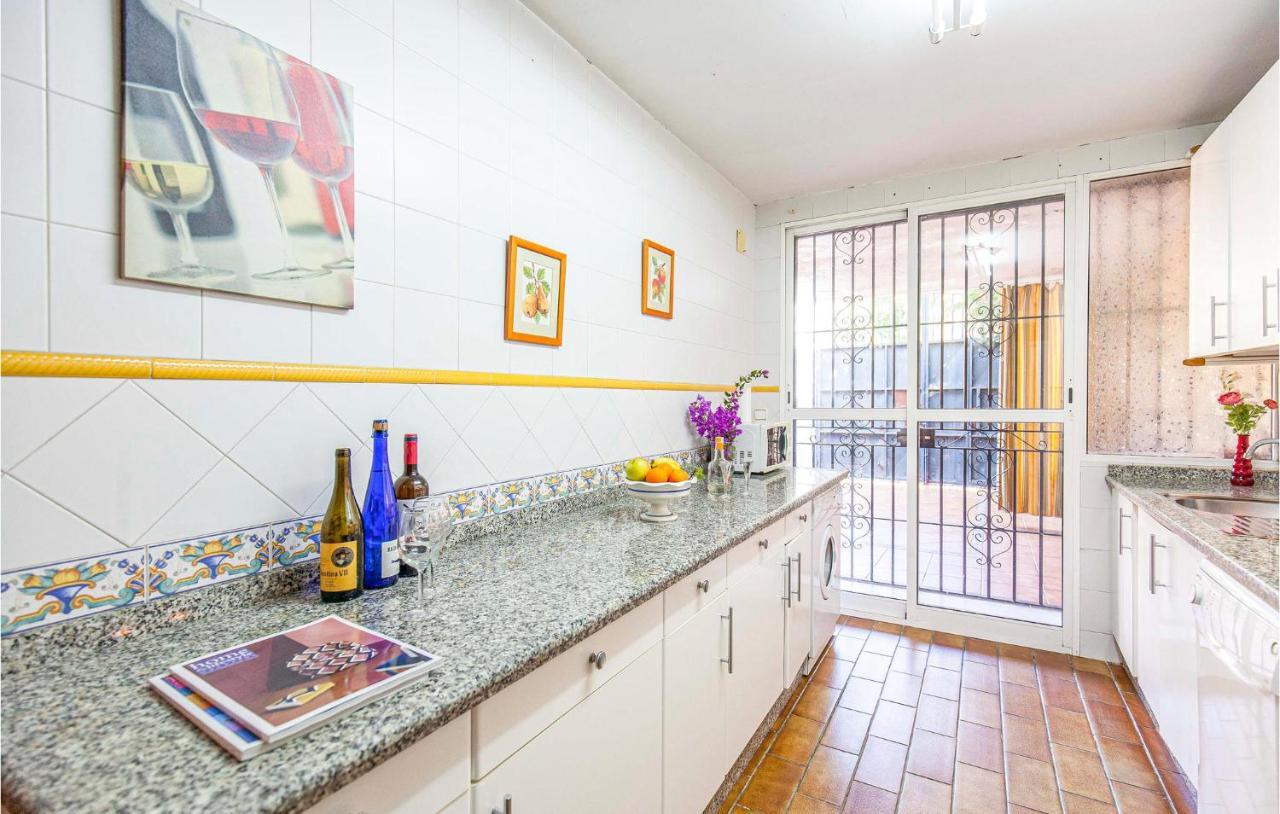 Lovely Home In Tomares With Kitchen Esterno foto